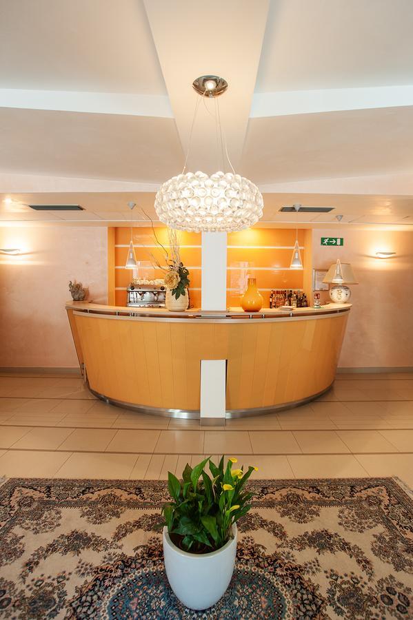 Hotel Riviera Silvi Marina Extérieur photo