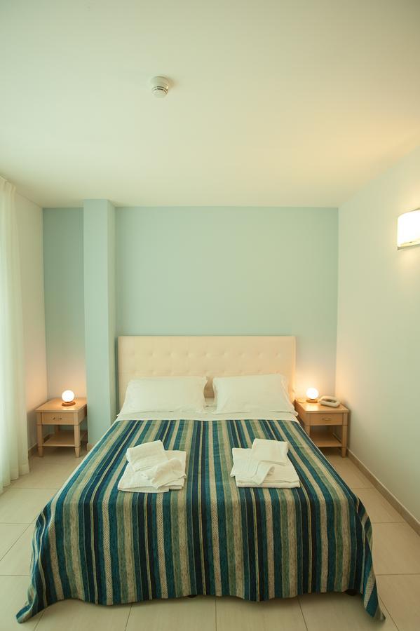 Hotel Riviera Silvi Marina Extérieur photo